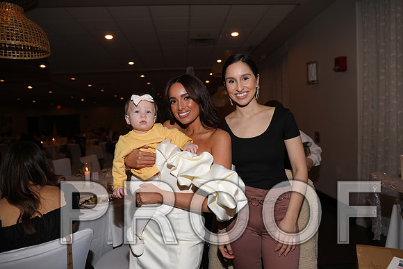 8L2A6754 Beautiful event surrounded by family and friends