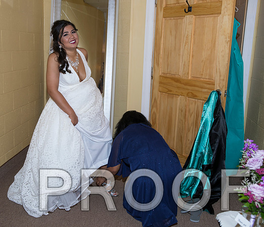 8L2A5303 aaa Wedding - Bride getting ready for the big day