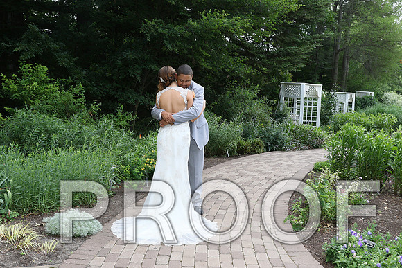 IF6A2103 / The Wedding - The Bride and Groom