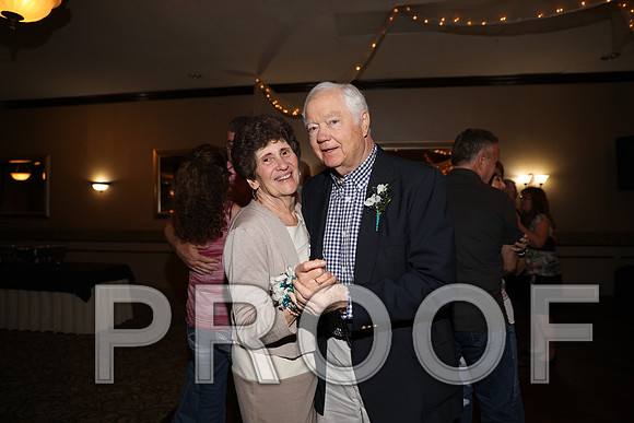 8L2A0065 Guests & Family Dancing and Partying