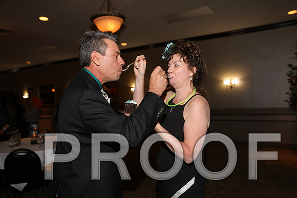 8L2A0155 Guests & Family Dancing and Partying