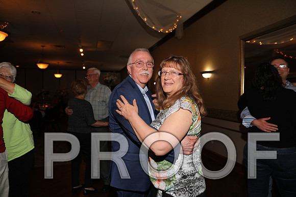 8L2A0071 Guests & Family Dancing and Partying