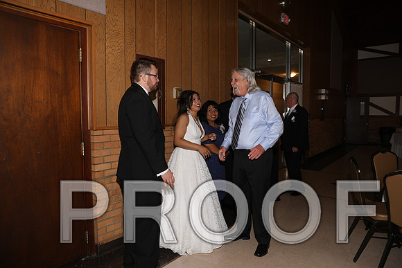 8L2A6082 Wedding - Reception with Family and Friends