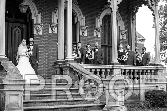 8L2A7734 aaa B&W Wedding - Bride and groom with bridal party