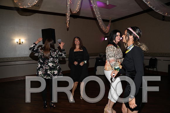 8L2A0254 Guests & Family Dancing and Partying