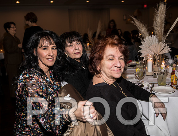 8L2A6660 aaa Beautiful event surrounded by family and friends