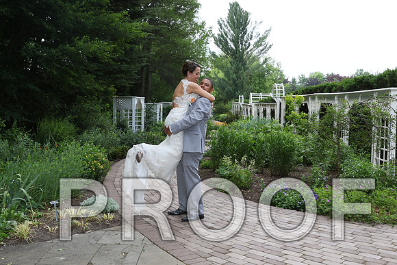 IF6A2108 / The Wedding - The Bride and Groom