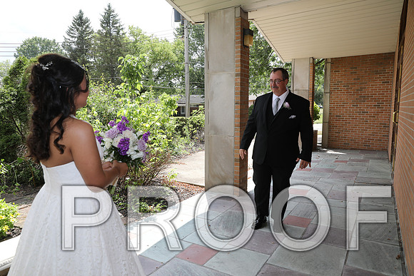 8L2A5345 Wedding - First Glance with Dad!
