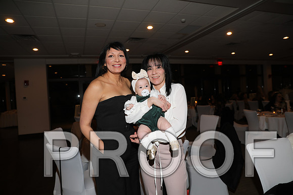 8L2A6740 Beautiful event surrounded by family and friends