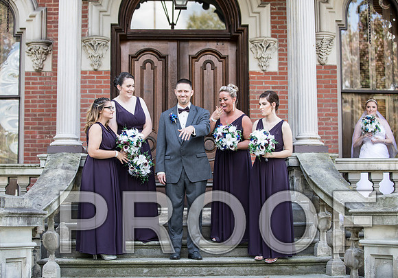 8L2A7753 aaa Wedding - Bride and groom with bridal party
