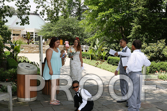 IF6A1652 / The bride with her mother and bridesmaids