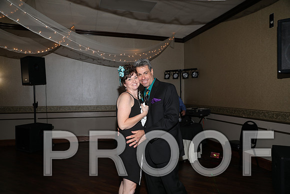 8L2A0127 Guests & Family Dancing and Partying