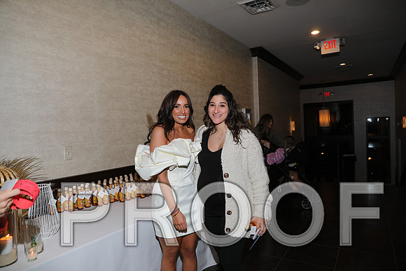 8L2A6628 Beautiful event surrounded by family and friends