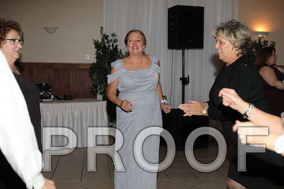 8L2A6611 Wedding Photos - Let the Party Start