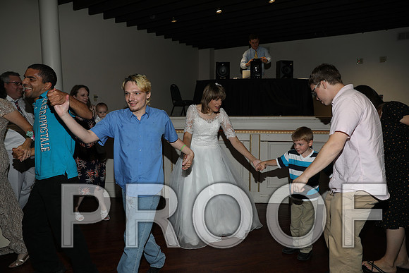 8L2A1597 Wedding Reception Let the Party Start