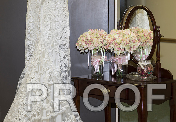 IF6A5037 aaa Wedding - Bride preparing for the big day