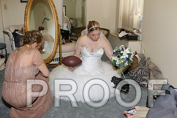 IF6A7859 Wedding - Bride with family and bridesmaids