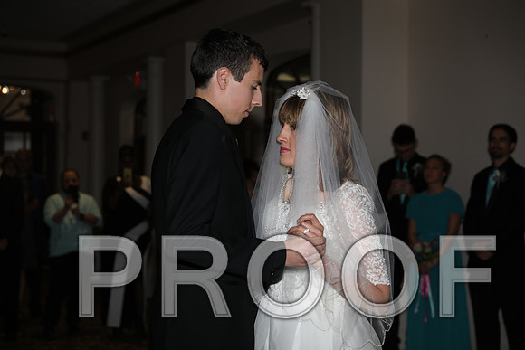 8L2A1255 Wedding First Dance