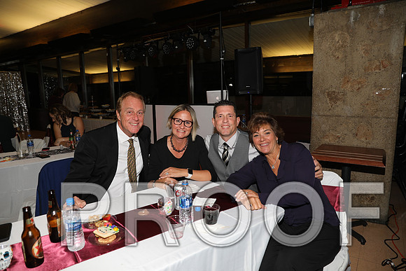8L2A3809 Wedding Photos - Bride and Groom with guests