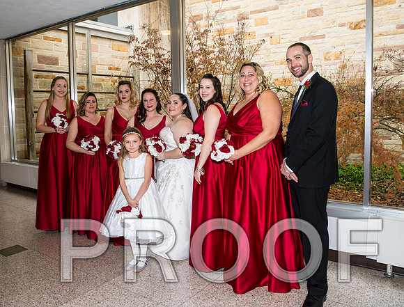 8L2A5630 aaa Wedding Photos - Bride with bridal party and family