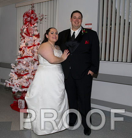 8L2A6049 aaa Wedding Photos - Bride & Groom with the bridal party