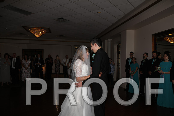 8L2A1254 Wedding First Dance