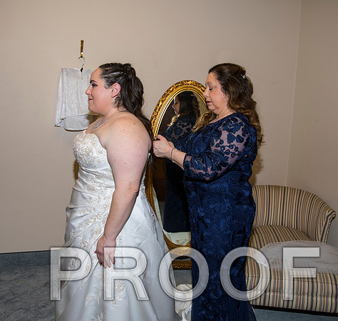 8L2A5554 aaa Wedding Photos - Bride getting ready