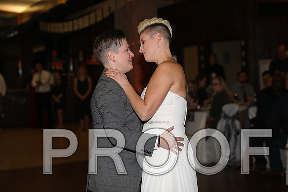 8L2A3740 Wedding Photos - First Dance