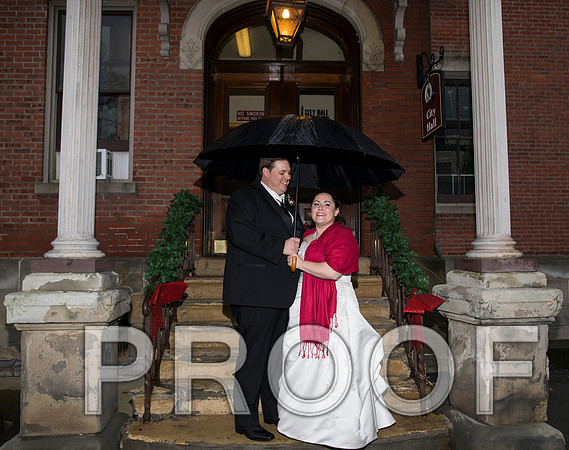 8L2A6033 aaa Wedding Photos - Bride & Groom with the bridal party