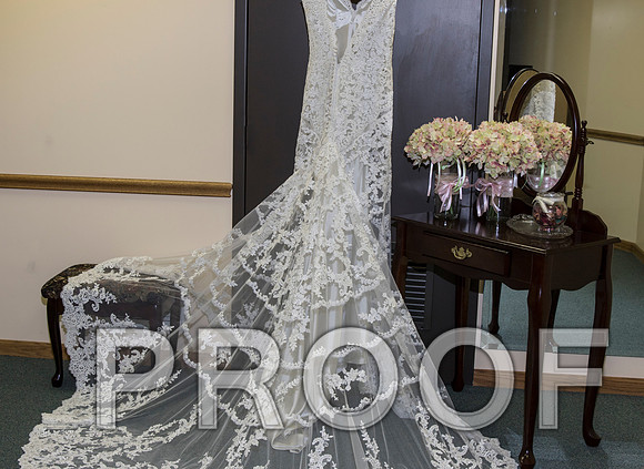 IF6A5050 aaa Wedding - Bride preparing for the big day