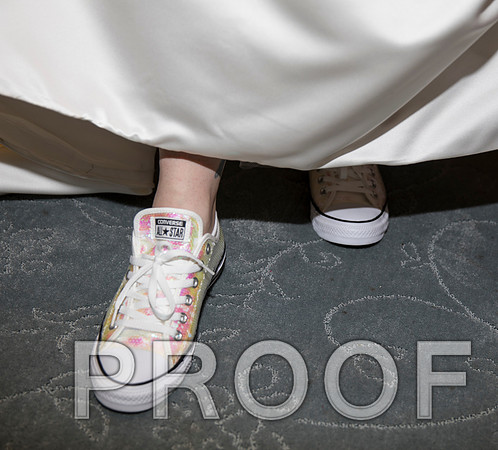 8L2A5524 aaa Wedding Photos - Bride getting ready