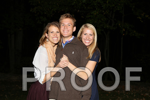 IF6A7910 Engagement - Family and Friends