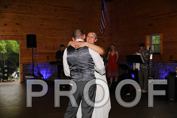 8L2A2706 Wedding - First Dance
