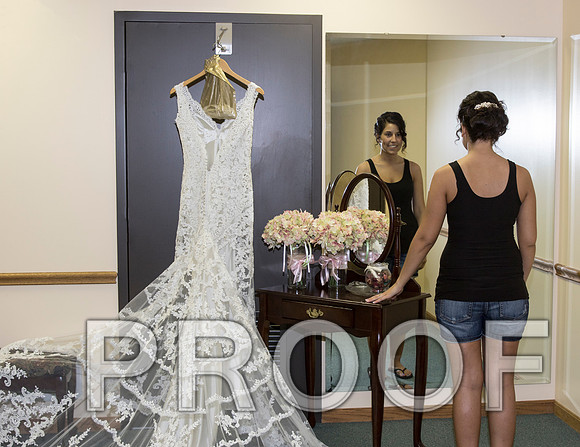 IF6A5044 aaa Wedding - Bride preparing for the big day
