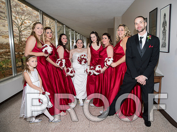 8L2A5622 aaa Wedding Photos - Bride with bridal party and family