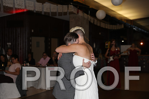 8L2A3769 Wedding Photos - First Dance