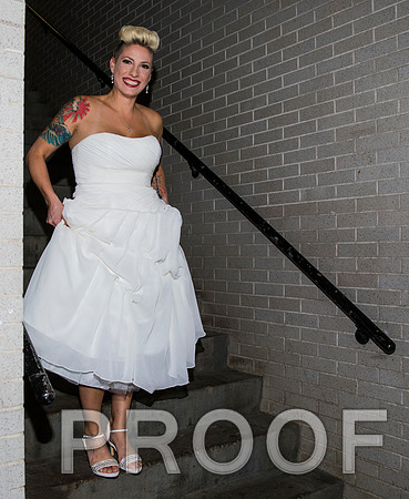 8L2A3251 aaa Wedding Photos - The bride with family and bridesmaids