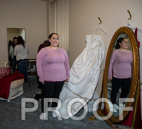 8L2A5499 aaa Wedding Photos - Bride getting ready