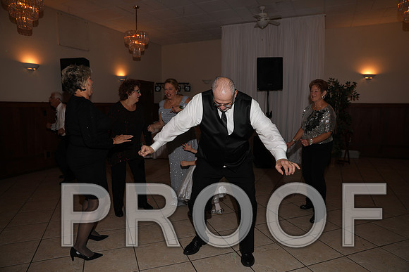 8L2A6625 Wedding Photos - Let the Party Start