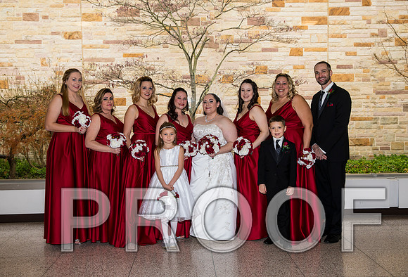 8L2A5636 aaa Wedding Photos - Bride with bridal party and family