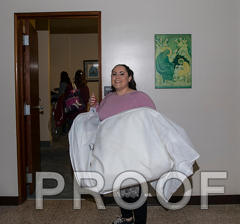 8L2A5480 aaa Wedding Photos - Bride getting ready