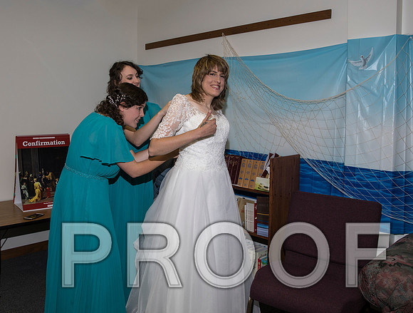 8L2A0544 aaa Wedding - Bride getting ready for the big day