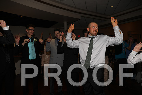 8L2A1581 Wedding Reception Let the Party Start
