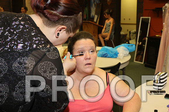 IF6A5113 Wedding - Bride preparing for the big day