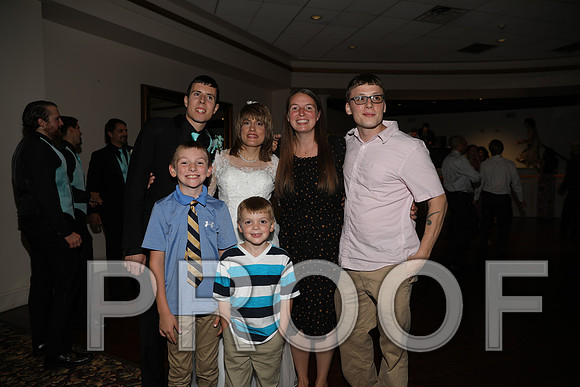 8L2A1511 Wedding Reception Let the Party Start
