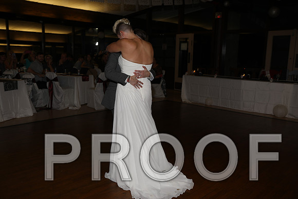 8L2A3714 Wedding Photos - First Dance
