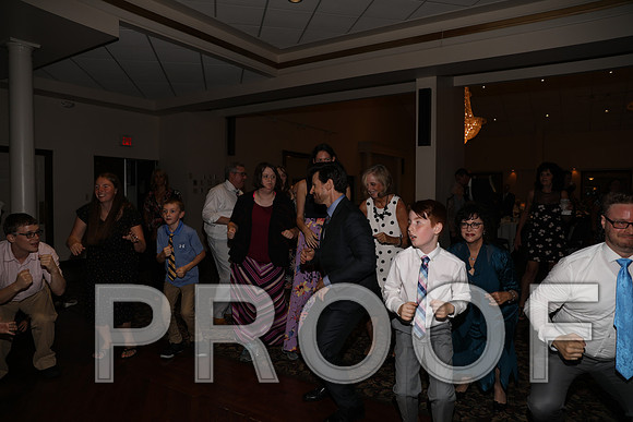8L2A1613 Wedding Reception Let the Party Start