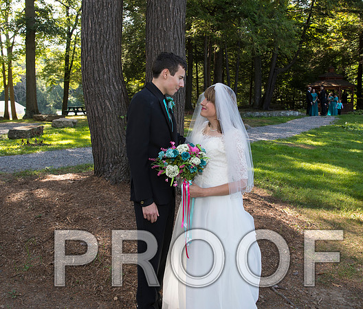 8L2A1178 aaa Wedding - Bride and groom with family and bridal party
