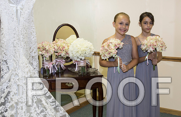 IF6A5137 aaa Wedding - Bride preparing for the big day