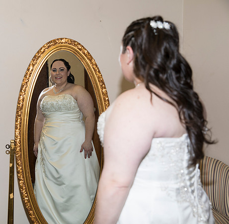 8L2A5532 aaa Wedding Photos - Bride getting ready